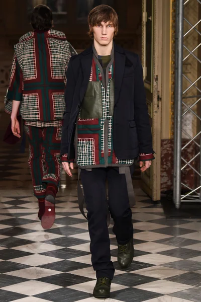 Look 14